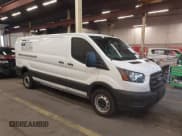 ✅ 2020 Ford Transit Cargo • VIN: 1FTBR1Y81LKA74678 • Lot: 41173381. Wystawiony na IAAI z przebiegiem 39 137 mil. Bezpłatny archiwum sprzedaży aukcyjnych z USA i szczegółowy raport historii pojazdu na DreamBid. Zdjęcie 1.