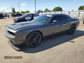 2019 Dodge Challenger R/T Scat Pack с VIN 2C3CDZFJ4KH530061, выставлен на аукционе Copart как лот 84610785 с пробегом 98 642 миль миль и На запчасти • Non repairable. История ставок и продаж доступна на DreamBid. Изображение 1.