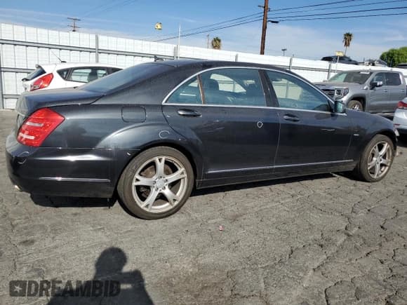 ✅ 2012 Mercedes-Benz S S 350 BlueTEC • VIN: WDDNG8DB9CA432733 • Lot: 82807424. Wystawiony na Copart z przebiegiem 123 532 mil. Bezpłatny archiwum sprzedaży aukcyjnych z USA i szczegółowy raport historii pojazdu na DreamBid. Zdjęcie 3.