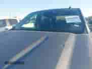 2026 Chevrolet Silverado 1500 LT z VIN 3GCUKDED5TG130130, wystawiony jako IAAI lot #43613368 z przebiegiem 3 302 mil mil oraz . Historia ofert i sprzedaży dostępna na DreamBid. Obrazek 6.