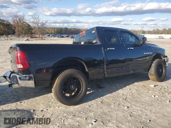 ✅ 2010 Dodge 1500 SLT • VIN: 1D7RB1GT1AS249930 • Lot: 81692374. Wystawiony na Copart z przebiegiem 166 086 mil. Bezpłatny archiwum sprzedaży aukcyjnych z USA i szczegółowy raport historii pojazdu na DreamBid. Zdjęcie 3.