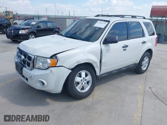 ✅ 2011 Ford Escape XLT • VIN: 1FMCU9D75BKB25155 • Lot: 43342139. Wystawiony na IAAI z przebiegiem 144 654 mil. Bezpłatny archiwum sprzedaży aukcyjnych z USA i szczegółowy raport historii pojazdu na DreamBid. Zdjęcie 2.