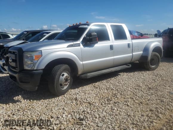 ✅ 2016 Ford F-350 Lariat • VIN: 1FT8W3CT0GEB41947 • Lot: 67415574. Wystawiony na Copart z przebiegiem 225 200 mil. Bezpłatny archiwum sprzedaży aukcyjnych z USA i szczegółowy raport historii pojazdu na DreamBid. Zdjęcie 1.