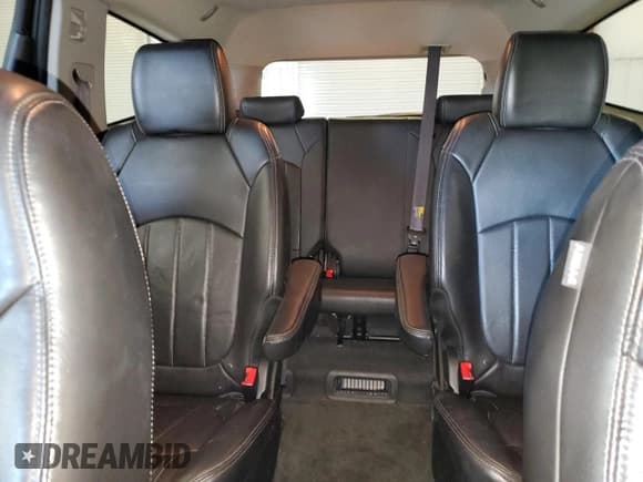 ✅ 2013 Chevrolet Traverse LTZ • VIN: 1GNKVLKD7DJ185893 • Lot: 91529905. Wystawiony na Copart z przebiegiem 143 239 mil. Bezpłatny archiwum sprzedaży aukcyjnych z USA i szczegółowy raport historii pojazdu na DreamBid. Zdjęcie 10.