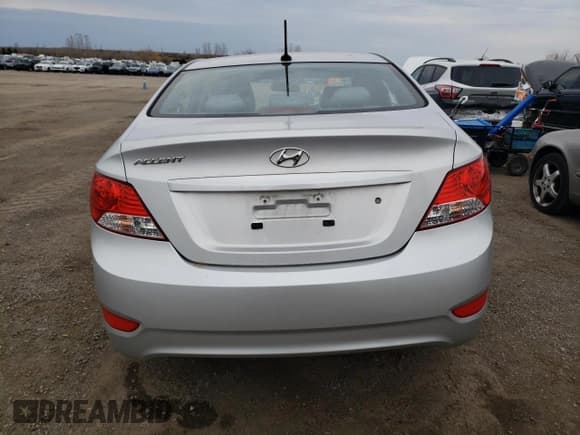 ✅ 2013 Hyundai Accent GLS • VIN: KMHCT4AE2DU406202 • Лот: 79167414. Опубликован ранее на Copart с пробегом 100 354 миль. Бесплатный доступ к архиву аукционных продаж из США и подробный отчёт об истории автомобиля на DreamBid. Изображение 6.