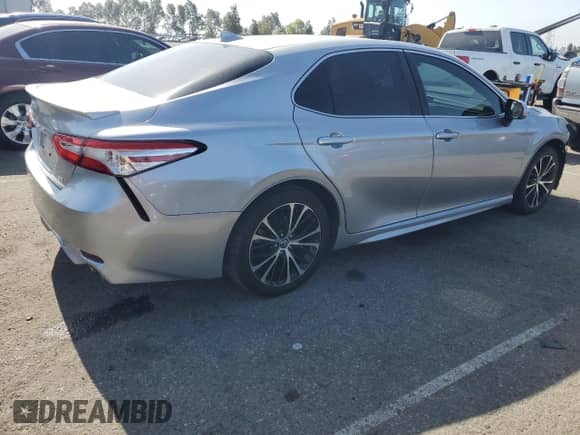 2020 Toyota Camry SE с VIN 4T1M11AK0LU935872, выставлен на аукционе Copart как лот 61269605 с пробегом 132 125 миль миль и Списание • Salvage title. История ставок и продаж доступна на DreamBid. Изображение 3.