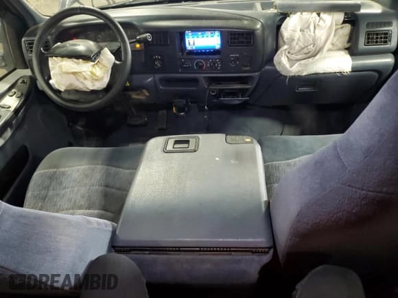 ✅ 2000 Ford F-250 XL • VIN: 1FTNX21F0YEB67053 • Lot: 63834445. Listed on Copart with 142,781 mi. Free auction sales archive from the USA and detailed vehicle history report at DreamBid. Image 8.