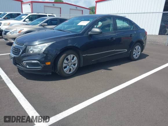 2015 Chevrolet Cruze LS с VIN 1G1PB5SH2F7190496, выставлен на аукционе IAAI как лот 42810374 с пробегом 165 562 миль миль и . История ставок и продаж доступна на DreamBid. Изображение 2.