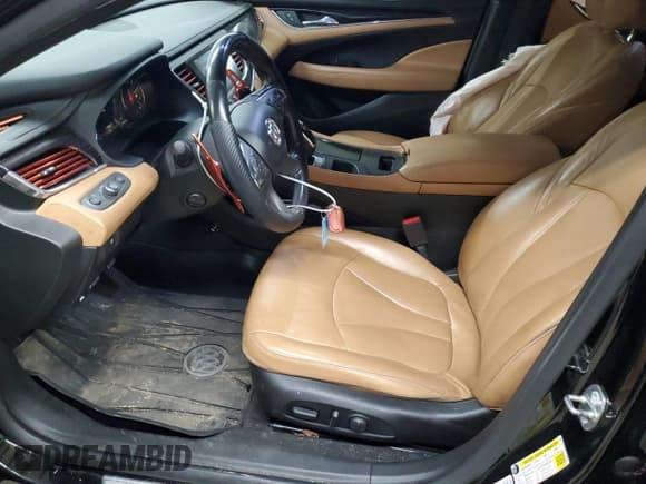 ✅ 2017 Buick LaCrosse Essence • VIN: 1G4ZP5SSXHU169392 • Lot: 70508504. Wystawiony na Copart z przebiegiem 144 152 mil. Bezpłatny archiwum sprzedaży aukcyjnych z USA i szczegółowy raport historii pojazdu na DreamBid. Zdjęcie 7.