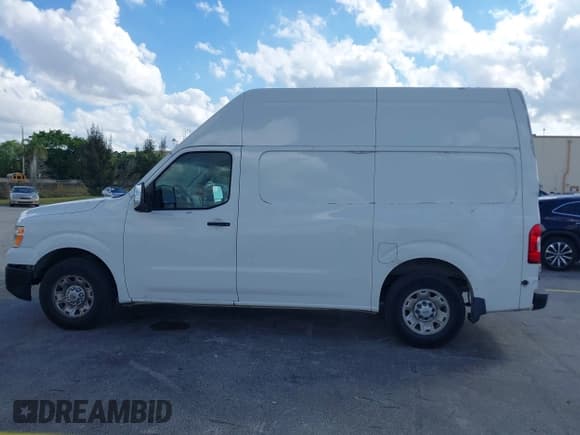 ✅ 2018 Nissan NV Cargo SV • VIN: 1N6AF0LY6JN807161 • Lot: 41684084. Listed on IAAI with 189,721 mi. Free auction sales archive from the USA and detailed vehicle history report at DreamBid. Image 14.
