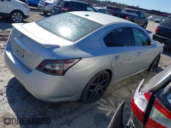 ✅ 2012 Nissan Maxima SV • VIN: 1N4AA5AP0CC862427 • Lot: 42043112. Listed on IAAI with 215,327 mi. Free auction sales archive from the USA and detailed vehicle history report at DreamBid. Image 4.