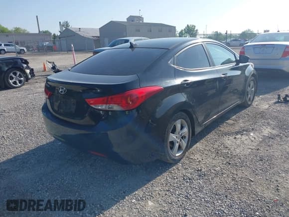✅ 2011 Hyundai Elantra GLS • VIN: KMHDH4AE2BU102080 • Lot: 42290780. Listed on IAAI with 178,676 mi. Free auction sales archive from the USA and detailed vehicle history report at DreamBid. Image 4.