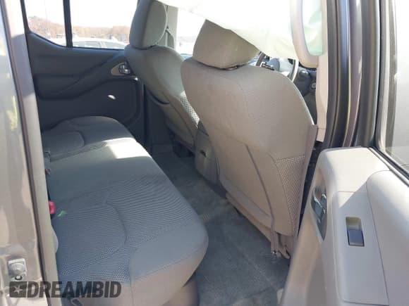 ✅ 2018 Nissan Frontier SV • VIN: 1N6AD0EVXJN746177 • Lot: 40746474. Listed on IAAI with 33,775 mi. Free auction sales archive from the USA and detailed vehicle history report at DreamBid. Image 8.
