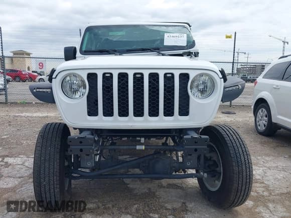 ✅ 2023 Jeep Gladiator Sport S • VIN: 1C6HJTAGXPL579320 • Лот: 42469237. Опубликован ранее на IAAI с пробегом 30 635 миль. Бесплатный доступ к архиву аукционных продаж из США и подробный отчёт об истории автомобиля на DreamBid. Изображение 12.