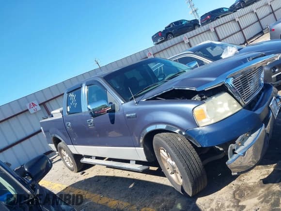 ✅ 2005 Ford F-150 XLT • VIN: 1FTRW12W35KE99045 • Lot: 42172942. Wystawiony na IAAI z przebiegiem 228 074 mil. Bezpłatny archiwum sprzedaży aukcyjnych z USA i szczegółowy raport historii pojazdu na DreamBid. Zdjęcie 13.