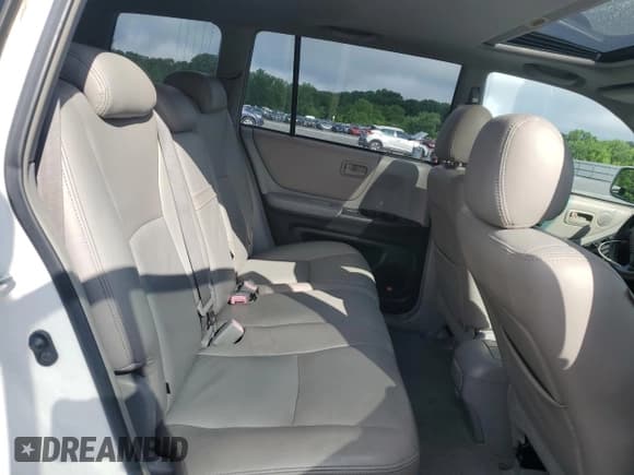 ✅ 2007 Toyota Highlander • VIN: JTEGP21A570129323 • Лот: 56898785. Опубликован ранее на Copart с пробегом 158 036 миль. Бесплатный доступ к архиву аукционных продаж из США и подробный отчёт об истории автомобиля на DreamBid. Изображение 11.