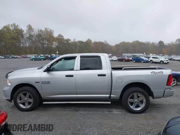 ✅ 2017 Ram 1500 Tradesman • VIN: 3C6RR7KT1HG735923 • Lot: 43559853. Wystawiony na IAAI z przebiegiem 151 423 mil. Bezpłatny archiwum sprzedaży aukcyjnych z USA i szczegółowy raport historii pojazdu na DreamBid. Zdjęcie 15.
