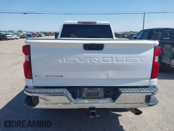 2020 Chevrolet Silverado 2500HD Work Truck z VIN 1GC1YLE70LF160658, wystawiony jako IAAI lot #42499550 z przebiegiem 148 081 mil mil oraz . Historia ofert i sprzedaży dostępna na DreamBid. Obrazek 16.