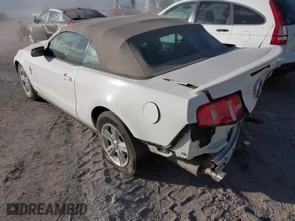 ✅ 2012 Ford Mustang Premium • VIN: 1ZVBP8EM5C5201556 • Lot: 43367013. Listed on IAAI with 79,539 mi. Free auction sales archive from the USA and detailed vehicle history report at DreamBid. Image 3.