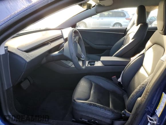 ✅ 2024 Tesla Model 3 Long Range • VIN: 5YJ3E1EB9RF843515 • Lot: 86706565. Wystawiony na Copart z przebiegiem 10 202 mil. Bezpłatny archiwum sprzedaży aukcyjnych z USA i szczegółowy raport historii pojazdu na DreamBid. Zdjęcie 7.