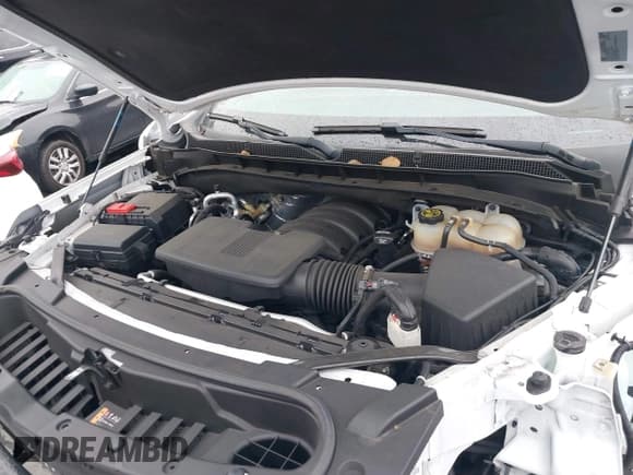 ✅ 2022 Chevrolet Suburban LT • VIN: 1GNSKCKD2NR174442 • Lot: 41902034. Listed on IAAI with 41,120 mi. Free auction sales archive from the USA and detailed vehicle history report at DreamBid. Image 10.