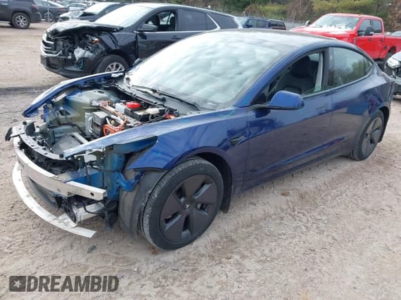 ✅ 2021 Tesla Model 3 Long Range • VIN: 5YJ3E1EB1MF974477 • Lot: 43647330. Wystawiony na IAAI z przebiegiem 46 051 mil. Bezpłatny archiwum sprzedaży aukcyjnych z USA i szczegółowy raport historii pojazdu na DreamBid. Zdjęcie 2.