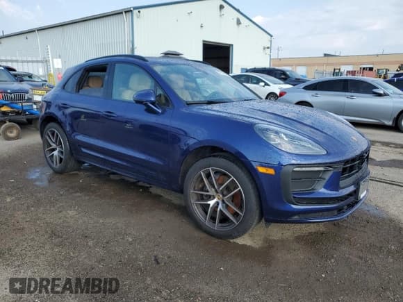✅ 2024 Porsche Macan • VIN: WP1AA2A59RLB12765 • Lot: 68814265. Listed on Copart with 4,331 mi. Free auction sales archive from the USA and detailed vehicle history report at DreamBid. Image 4.