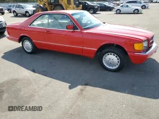 ✅ 1988 Mercedes-Benz 560 560SEC • VIN: WDBCA45D0JA390136 • Lot: 72028444. Wystawiony na Copart z przebiegiem 226 316 mil. Bezpłatny archiwum sprzedaży aukcyjnych z USA i szczegółowy raport historii pojazdu na DreamBid. Zdjęcie 4.