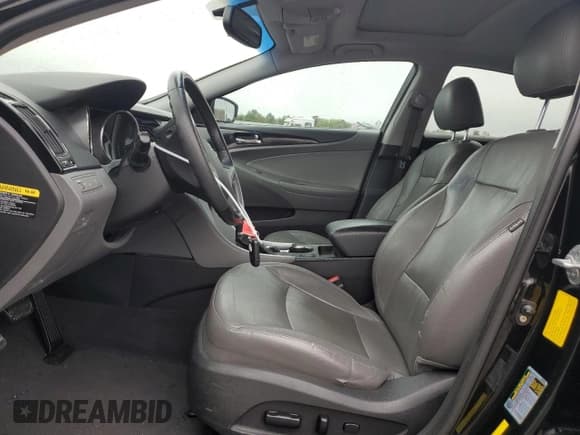 ✅ 2011 Hyundai Sonata SE • VIN: 5NPEC4AC7BH291678 • Lot: 72432094. Listed on Copart with 107,819 mi. Free auction sales archive from the USA and detailed vehicle history report at DreamBid. Image 7.