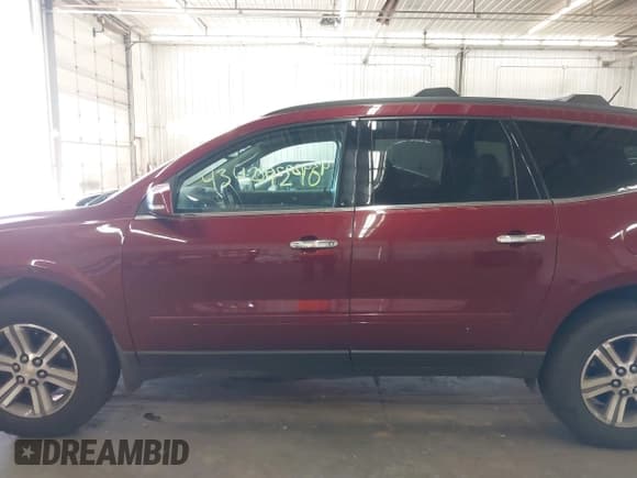✅ 2015 Chevrolet Traverse LT • VIN: 1GNKVGKD6FJ346728 • Lot: 43429240. Wystawiony na IAAI z przebiegiem 183 083 mil. Bezpłatny archiwum sprzedaży aukcyjnych z USA i szczegółowy raport historii pojazdu na DreamBid. Zdjęcie 14.