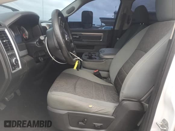 ✅ 2018 Ram 1500 Big Horn • VIN: 1C6RR7LT2JS300406 • Lot: 82220135. Listed on Copart with 141,130 mi. Free auction sales archive from the USA and detailed vehicle history report at DreamBid. Image 7.