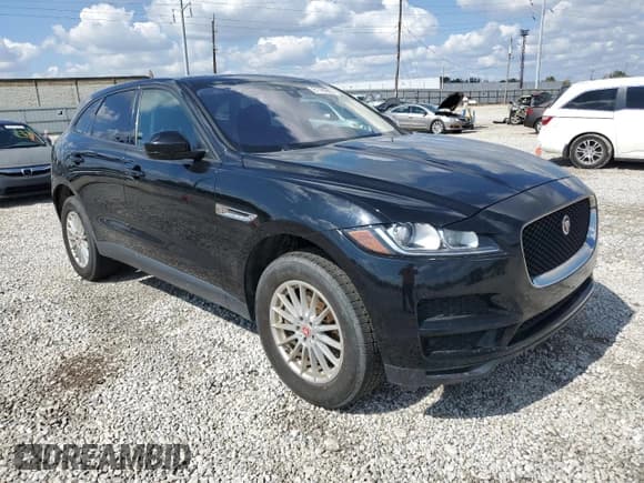 ✅ 2017 Jaguar F-Pace 35t • VIN: SADCS2BV0HA054940 • Lot: 81785905. Wystawiony na Copart z przebiegiem 100 109 mil. Bezpłatny archiwum sprzedaży aukcyjnych z USA i szczegółowy raport historii pojazdu na DreamBid. Zdjęcie 4.