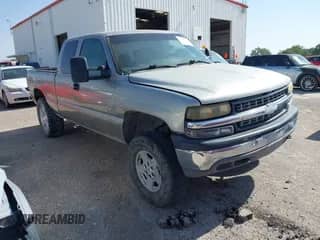 ✅ 2001 Chevrolet Silverado 1500 LS • VIN: 2GCEK19V711355676 • Lot: 42467745. Wystawiony na IAAI z przebiegiem 203 257 mil mil. Skorzystaj z bezpłatnego archiwum sprzedaży aukcyjnych z USA i zobacz szczegółowy raport historii pojazdu na DreamBid. Zdjęcie 1.