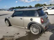 ✅ 2008 MINI Hardtop S • VIN: WMWMF73588TV32457 • Лот: 82646195. Опубликован ранее на Copart с пробегом 107 063 миль. Бесплатный доступ к архиву аукционных продаж из США и подробный отчёт об истории автомобиля на DreamBid. Изображение 2.