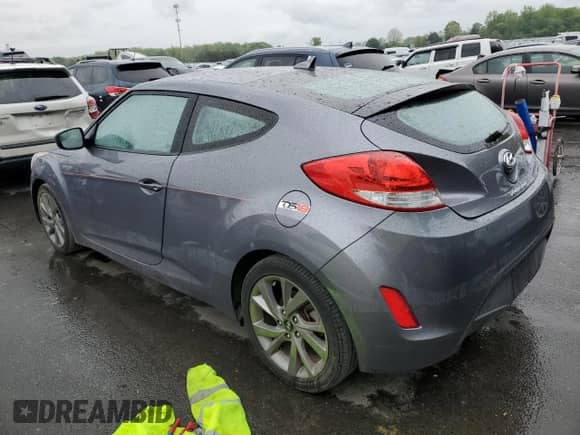 2017 Hyundai Veloster z VIN KMHTC6AD3HU314945, wystawiony jako Copart lot #50851883 z przebiegiem 114 523 mil mil oraz . Historia ofert i sprzedaży dostępna na DreamBid. Obrazek 2.
