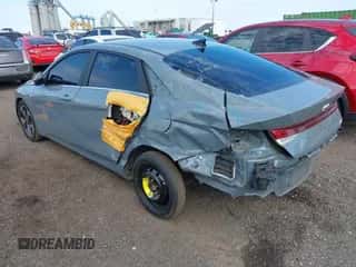 2023 Hyundai Elantra Limited с VIN KMHLP4AG2PU453739, выставлен на аукционе IAAI как лот 43050117 с пробегом 42 325 миль миль и . История ставок и продаж доступна на DreamBid. Изображение 3.