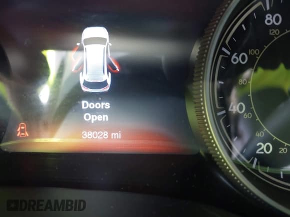 ✅ 2017 Jeep Cherokee Trailhawk L Plus • VIN: 1C4PJMBS0HD214394 • Lot: 43393149. Wystawiony na IAAI z przebiegiem 38 028 mil. Bezpłatny archiwum sprzedaży aukcyjnych z USA i szczegółowy raport historii pojazdu na DreamBid. Zdjęcie 7.