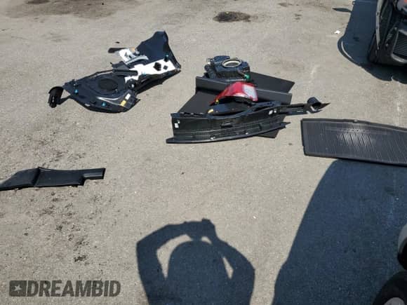 2023 Ford Explorer Limited z VIN 1FMSK8FH9PGB28877, wystawiony jako Copart lot #68503745 z przebiegiem 19 266 mil mil oraz Szkoda całkowita • Salvage title. Historia ofert i sprzedaży dostępna na DreamBid. Obrazek 13.