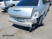 ✅ 2007 Chrysler 300 • VIN: 2C3KA43R07H732016 • Lot: 42617989. Listed on IAAI with 163,291 mi. Free auction sales archive from the USA and detailed vehicle history report at DreamBid. Image 6.