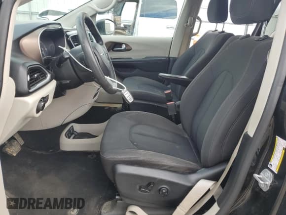 ✅ 2018 Chrysler Pacifica Touring • VIN: 2C4RC1DG9JR125291 • Лот: 55147165. Опубликован ранее на Copart с пробегом 96 073 миль. Бесплатный доступ к архиву аукционных продаж из США и подробный отчёт об истории автомобиля на DreamBid. Изображение 7.