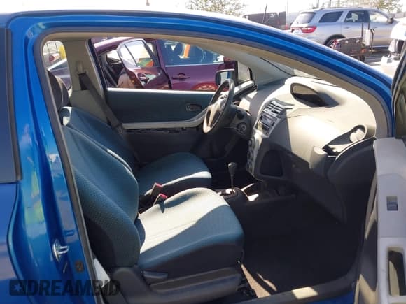 ✅ 2008 Toyota Yaris • VIN: JTDJT923085155749 • Lot: 43588967. Wystawiony na IAAI z przebiegiem 101 757 mil. Bezpłatny archiwum sprzedaży aukcyjnych z USA i szczegółowy raport historii pojazdu na DreamBid. Zdjęcie 5.