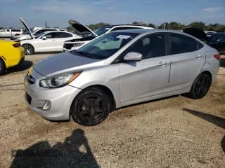 ✅ 2013 Hyundai Accent GLS • VIN: KMHCT4AE5DU317885 • Лот: 70924114. Опубликован ранее на Copart с пробегом 145 974 миль. Бесплатный доступ к архиву аукционных продаж из США и подробный отчёт об истории автомобиля на DreamBid. Изображение 1.