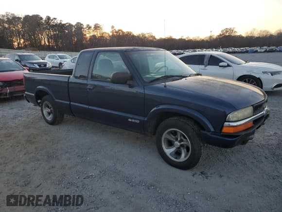 ✅ 2003 Chevrolet S-10 LS • VIN: 1GCCS19XX38166755 • Лот: 83086884. Опубликован ранее на Copart с пробегом 174 769 миль. Бесплатный доступ к архиву аукционных продаж из США и подробный отчёт об истории автомобиля на DreamBid. Изображение 4.