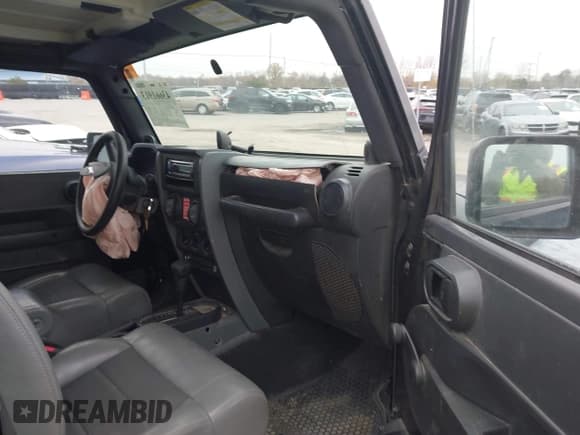 ✅ 2008 Jeep Wrangler X • VIN: 1J4FA24128L559155 • Lot: 43661913. Listed on IAAI with 127,220 mi. Free auction sales archive from the USA and detailed vehicle history report at DreamBid. Image 5.