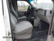 ✅ 1998 GMC Savana • VIN: 1GTHG35R0W1039505 • Lot: 43734108. Wystawiony na IAAI z przebiegiem 185 217 mil. Bezpłatny archiwum sprzedaży aukcyjnych z USA i szczegółowy raport historii pojazdu na DreamBid. Zdjęcie 5.