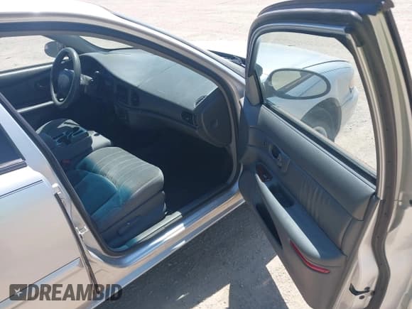 ✅ 2004 Buick Century Custom • VIN: 2G4WS52JX41250424 • Lot: 42670589. Wystawiony na IAAI z przebiegiem 181 784 mil. Bezpłatny archiwum sprzedaży aukcyjnych z USA i szczegółowy raport historii pojazdu na DreamBid. Zdjęcie 5.