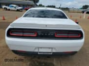 ✅ 2016 Dodge Challenger R/T • VIN: 2C3CDZBT8GH300330 • Lot: 72405354. Wystawiony na Copart z przebiegiem 76 579 mil. Bezpłatny archiwum sprzedaży aukcyjnych z USA i szczegółowy raport historii pojazdu na DreamBid. Zdjęcie 6.