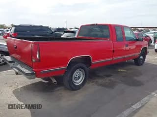 ✅ 1997 Chevrolet Silverado 2500 • VIN: 1GCGC29J8VE165494 • Lot: 42349016. Wystawiony na IAAI z przebiegiem 92 705 mil. Bezpłatny archiwum sprzedaży aukcyjnych z USA i szczegółowy raport historii pojazdu na DreamBid. Zdjęcie 4.