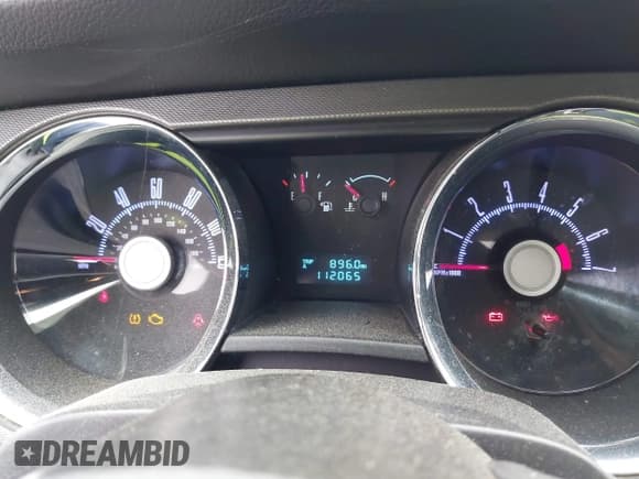 ✅ 2010 Ford Mustang V6 • VIN: 1ZVBP8EN8A5179686 • Lot: 42369977. Listed on IAAI with 112,065 mi. Free auction sales archive from the USA and detailed vehicle history report at DreamBid. Image 7.