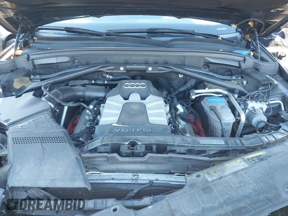 ✅ 2016 Audi SQ5 Premium Plus • VIN: WA1CCAFP6GA042315 • Lot: 43619717. Wystawiony na IAAI z przebiegiem 129 224 mil. Bezpłatny archiwum sprzedaży aukcyjnych z USA i szczegółowy raport historii pojazdu na DreamBid. Zdjęcie 10.